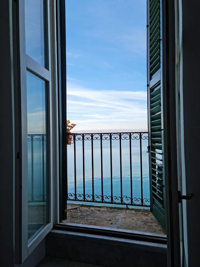La finestra sul mare di Alfeo Appartamento Syracuse