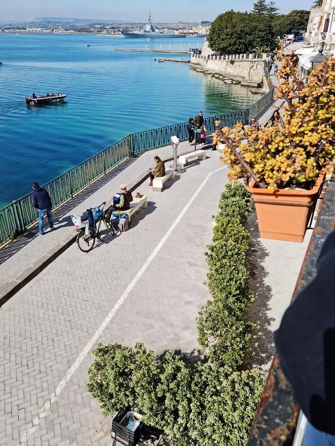 La finestra sul mare di Alfeo Appartamento Syracuse