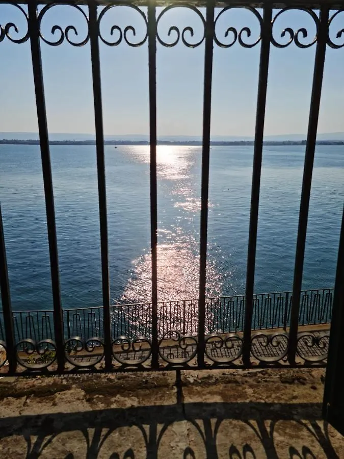 La finestra sul mare di Alfeo Appartamento Syracuse